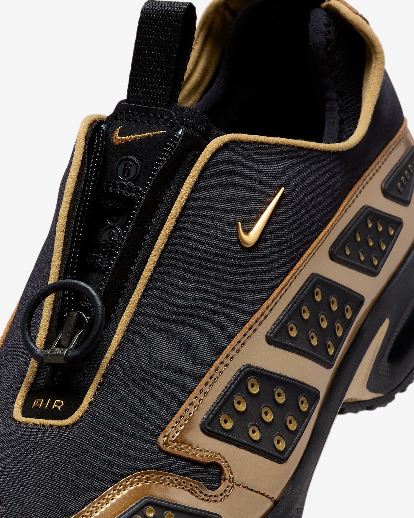 Nike Air Max SNDR "Black/Black/Dark Smoke"