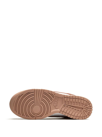 Nike - SB Dunk Low "Rose Whisper"