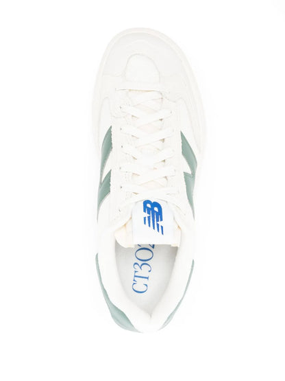 New Balance logo-patch lace-up