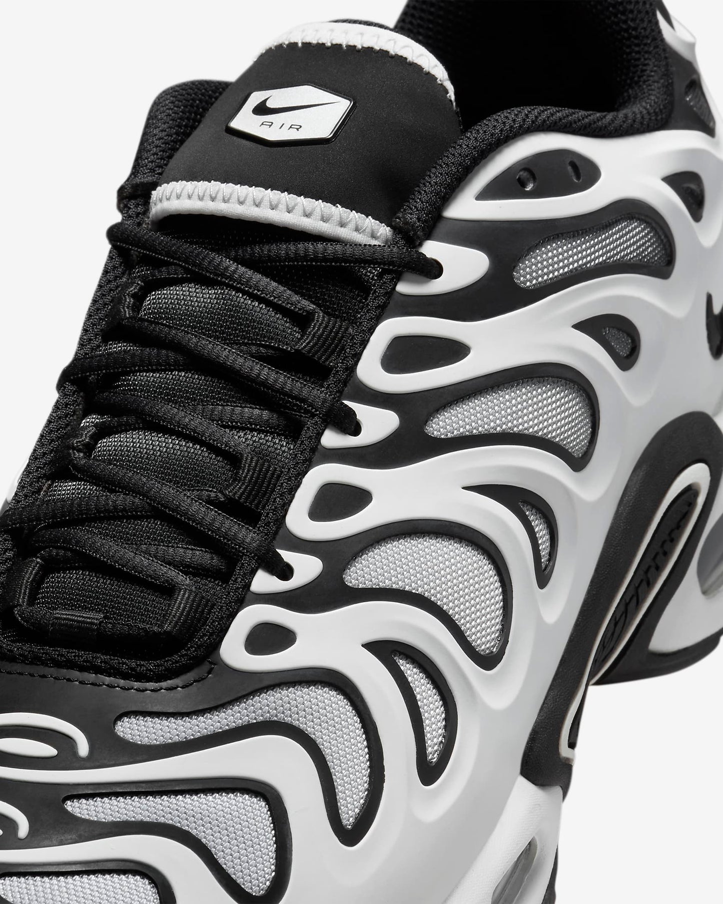 Nike Air Max Plus Drift "White/Metallic Silver/Black"