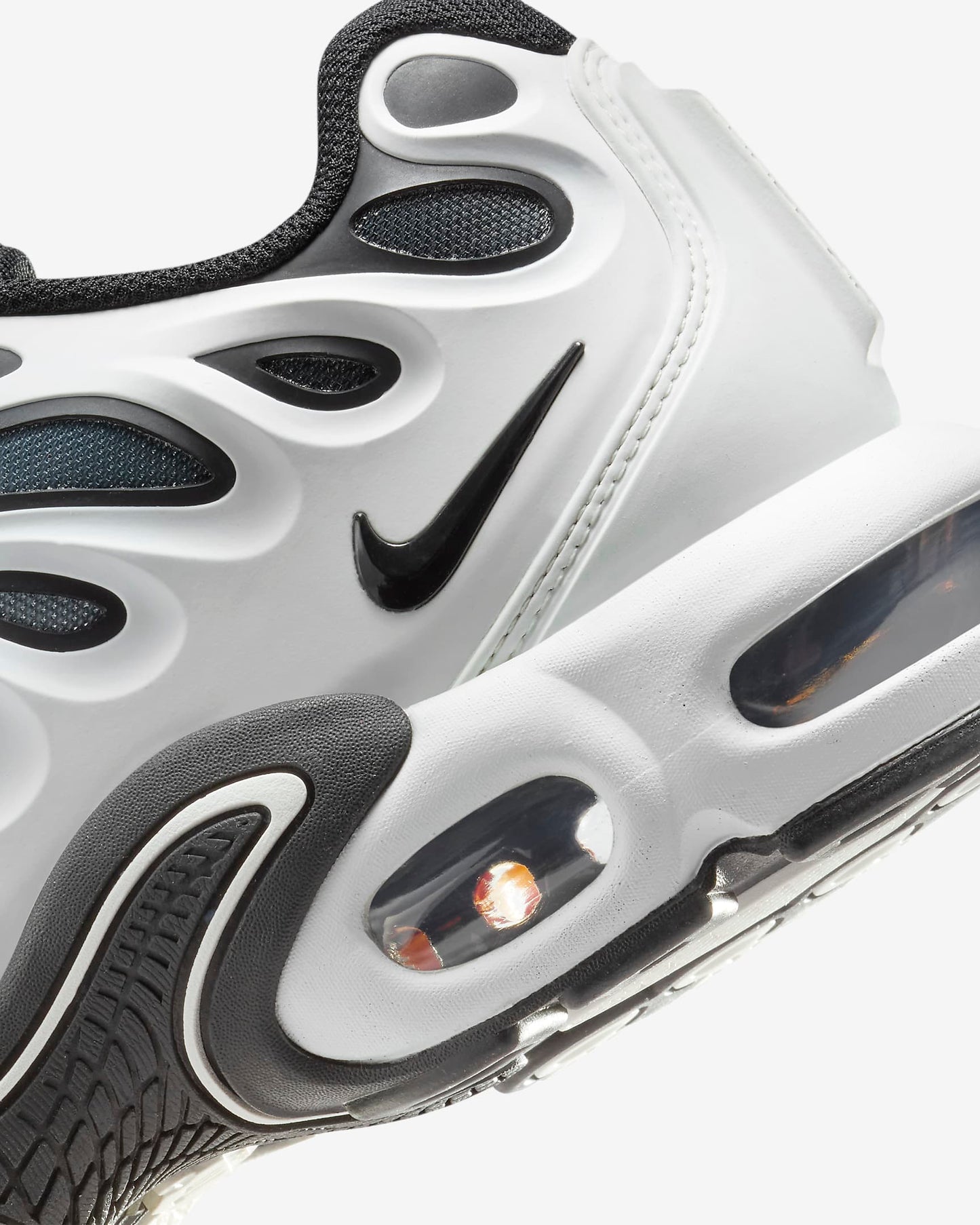 Nike Air Max Plus Drift "White/Metallic Silver/Black"